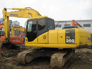 Экскаватор Komatsu PC200-7